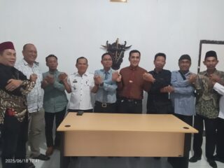 Inisiasi MPAL Lampung Timur Ketua Adat Magho Sekapung Libo dan Sopiyan Subing Duduk Bersama
