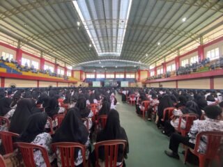 2009 Guru Lamtim Ikuti Seminar Nasional "How to Be a Great Teacher", Kadisdikbud Tekankan Kompetensi dan Kemandirian Finansial