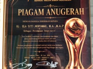 Hj. Ela Siti Nuryamah Raih Anugerah Perempuan Inspiratif dari SMSI