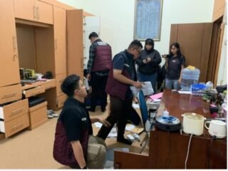 Kejari Lamtim Geledah Rumah Mantan Wabup Lamsel, Usut Tambang Pasir 98,8 Ha di Pasir Sakti